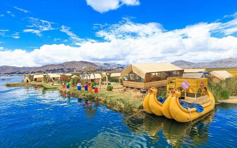 Tour in Uros